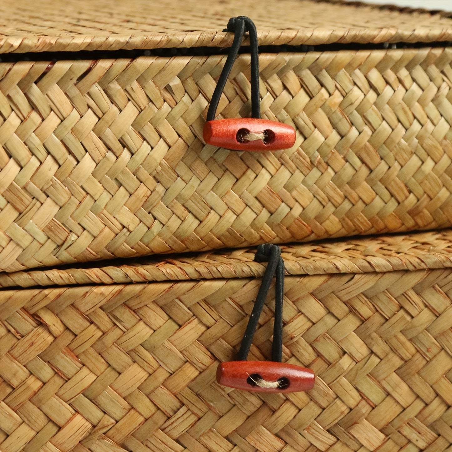 2pcs Boho Seagrass Wicker Storage Bins with Lids – Natural Multipurpose Organizer Boxes for Shelf & Home Storage
