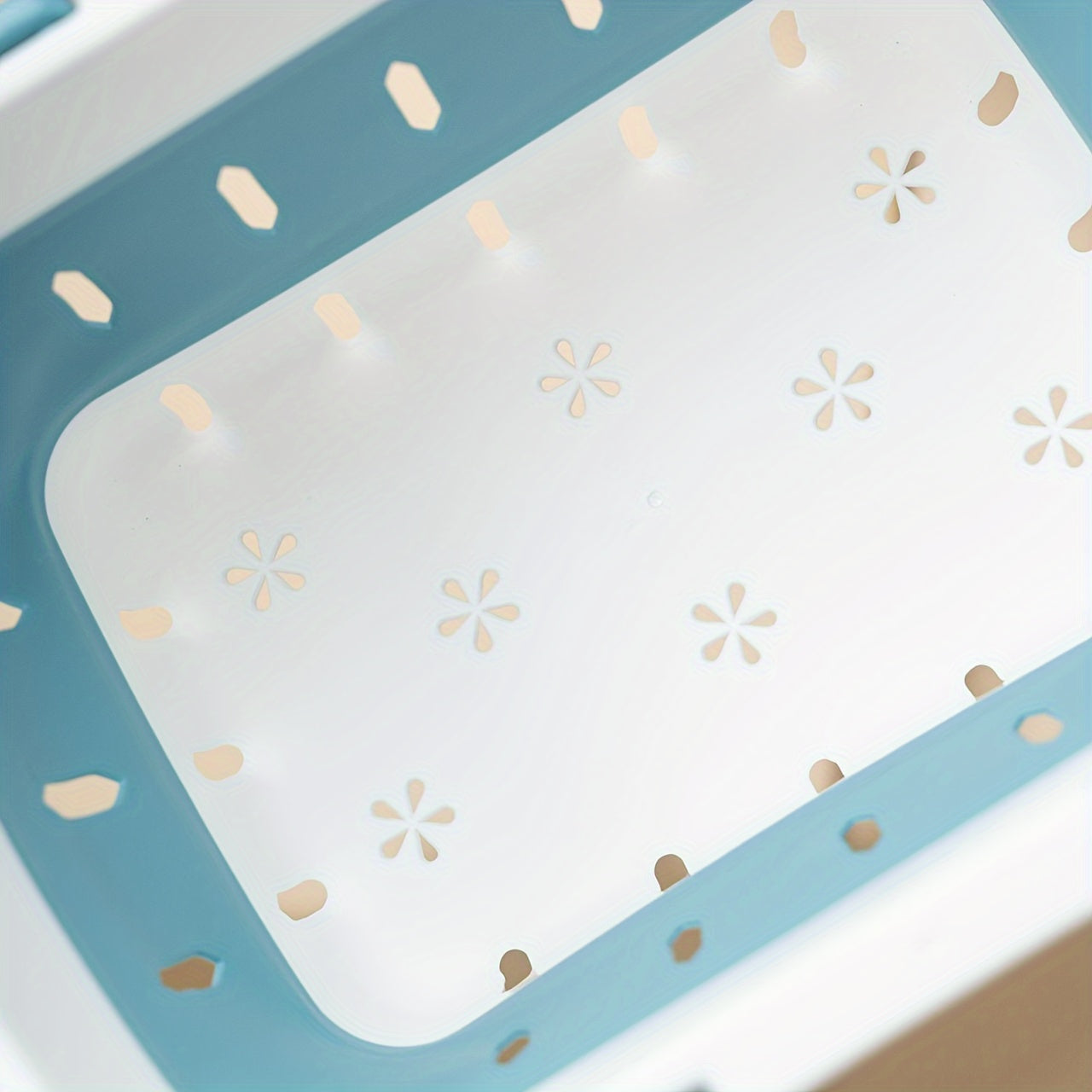 Space-Saving Collapsible Laundry Basket – Foldable Plastic Storage Bin with Handles for Bathroom & Laundry Room